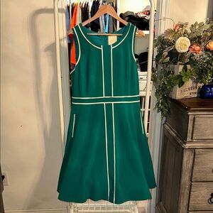 Elegant Green Sleeveless Dress